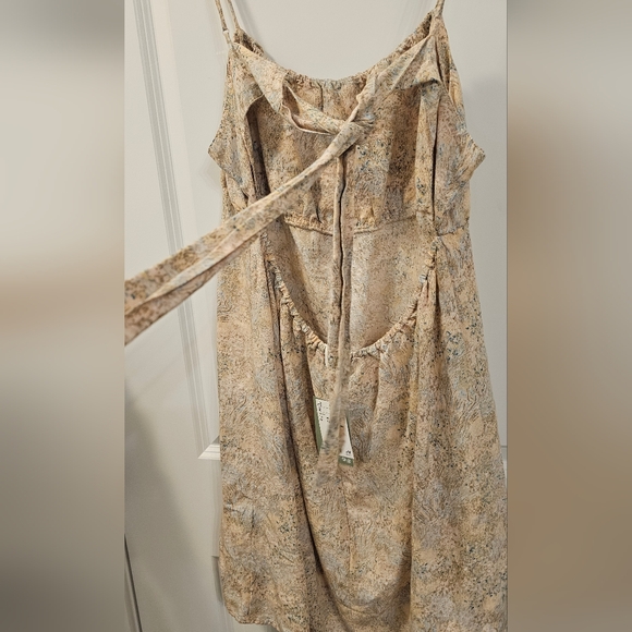 H&M Dress - Picture 8 of 8